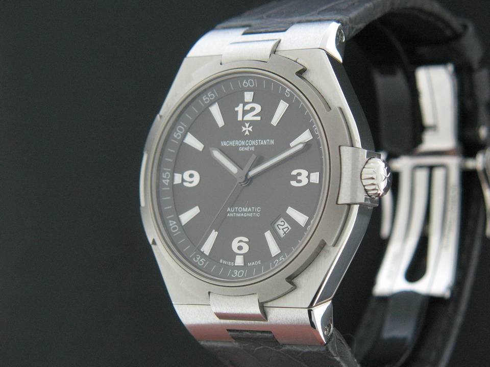 Vacheron Constantin Overseas Date Self-Winding (1)