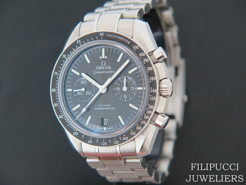 Omega Speedmaster Moonwatch Co-Axial Chronograph 31130445101002  (1)