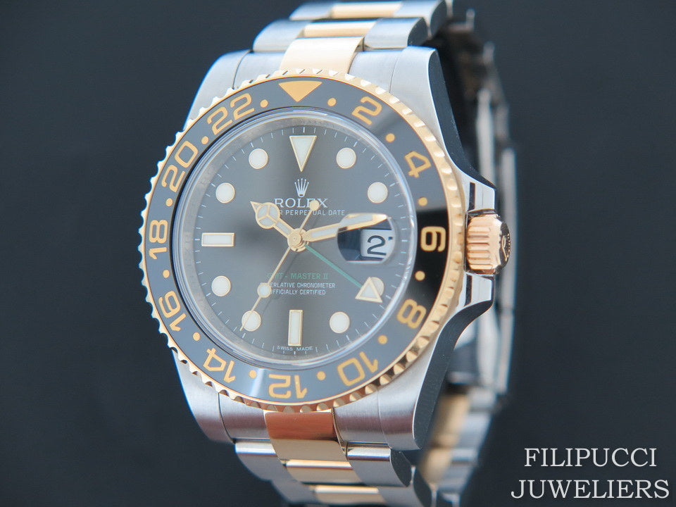 Rolex GMT Master II Gold/Steel 116713LN    (1)
