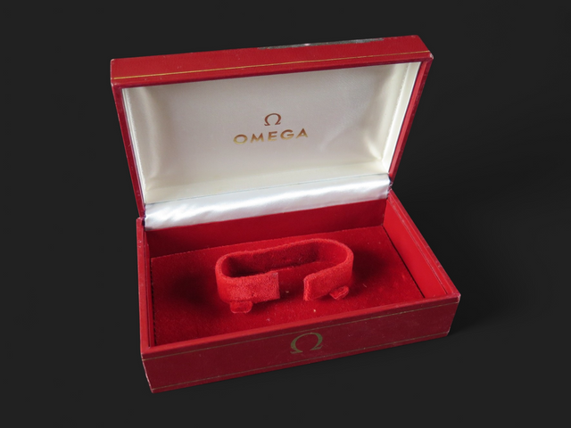 Omega Vintage Box