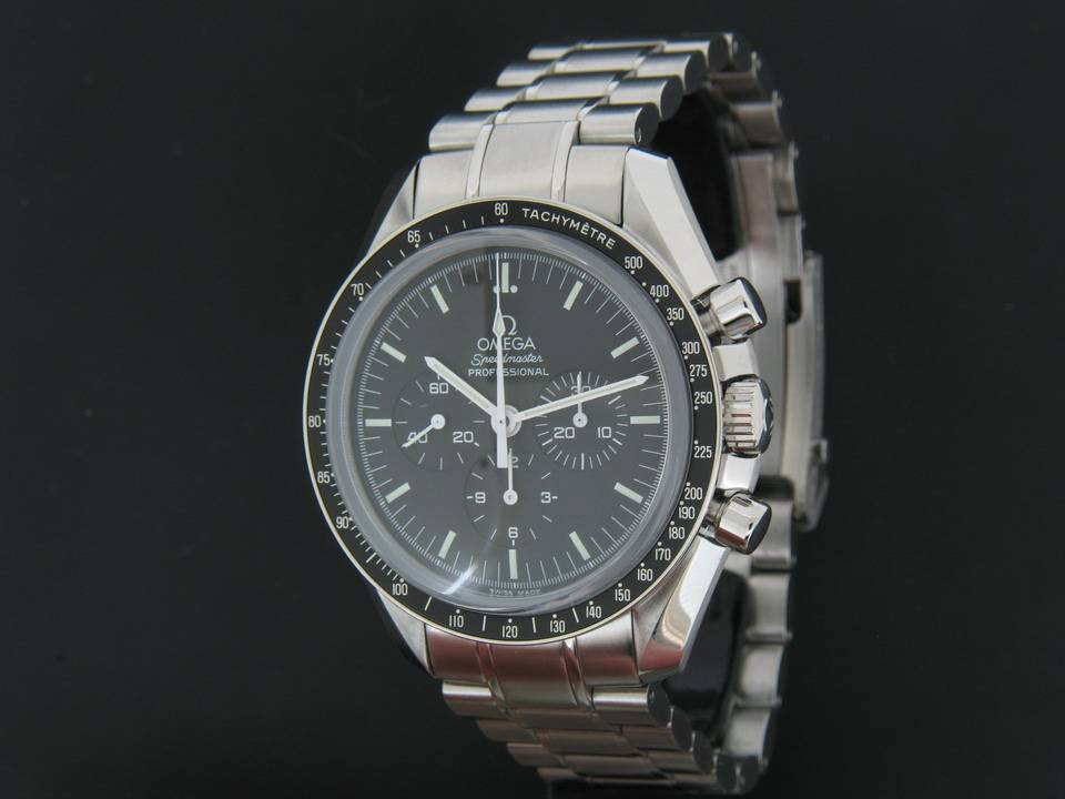 Omega Speedmaster Professional Moonwatch (1)