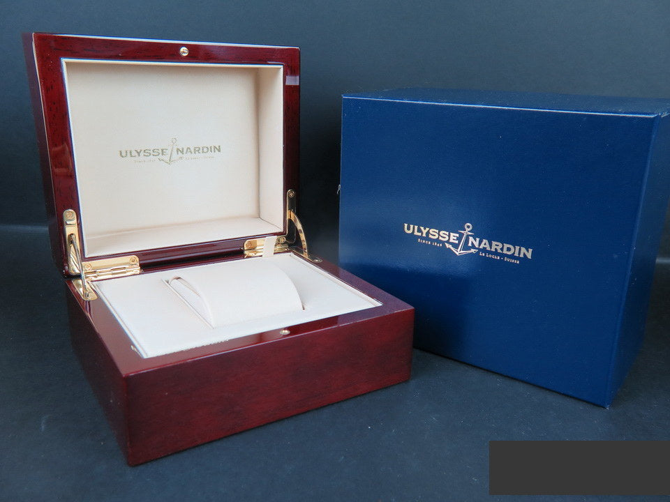 Ulysse Nardin Box    (1)