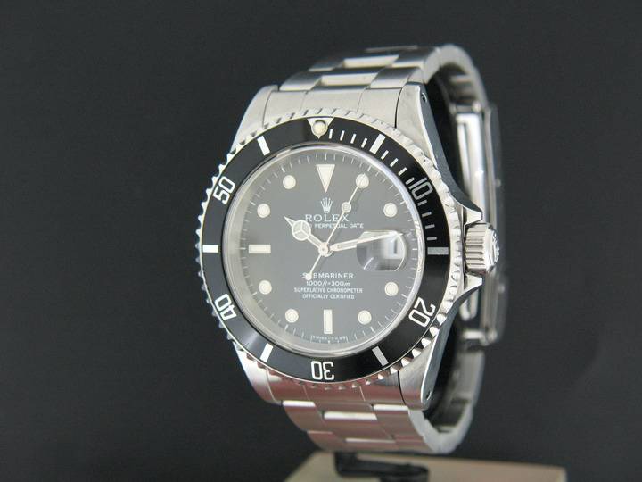 Rolex Oyster Perpetual Submariner Date (1)