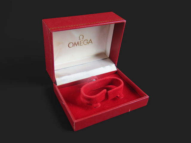 Omega Vintage Box