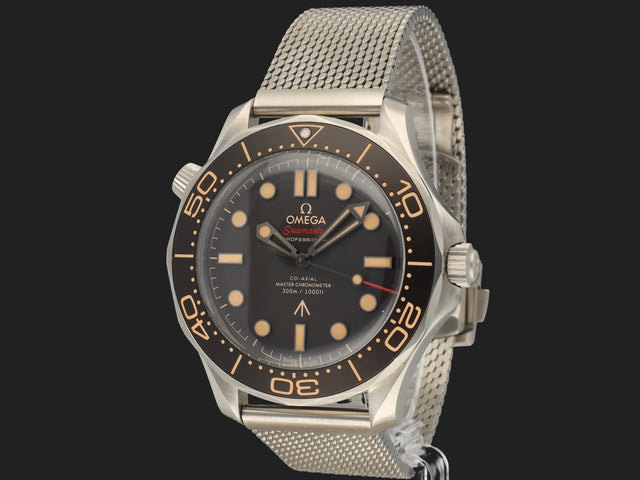 Omega Seamaster Diver 300M 007 Edition