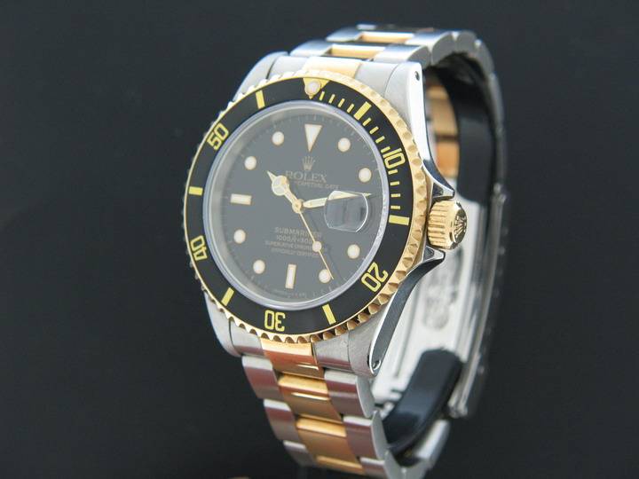 Rolex Oyster Perpetual Submariner Date (1)
