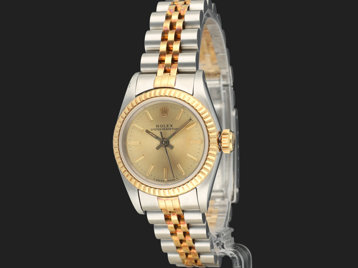 Rolex Oyster Perpetual Lady 26 Champagne Dial 67193 (1)