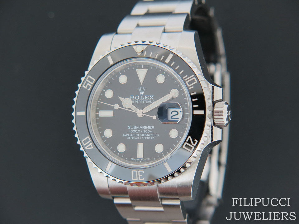 Rolex Submariner Date  116610LN    (1)