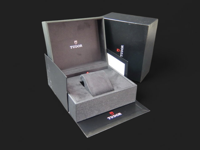 Tudor Box set ref. 51433.64