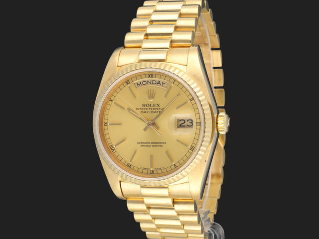 Rolex Day-Date Yellow 36 Gold Champagne Dial