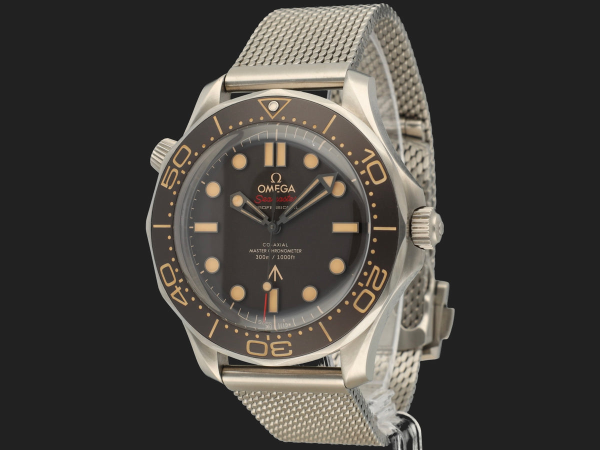 Omega Seamaster Diver 300M 007 Edition 210.90.42.20.01.001 (1)