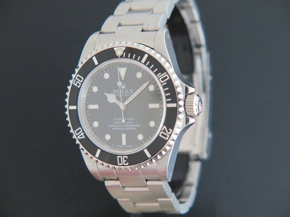 Rolex Submariner No Date 14060M (1)