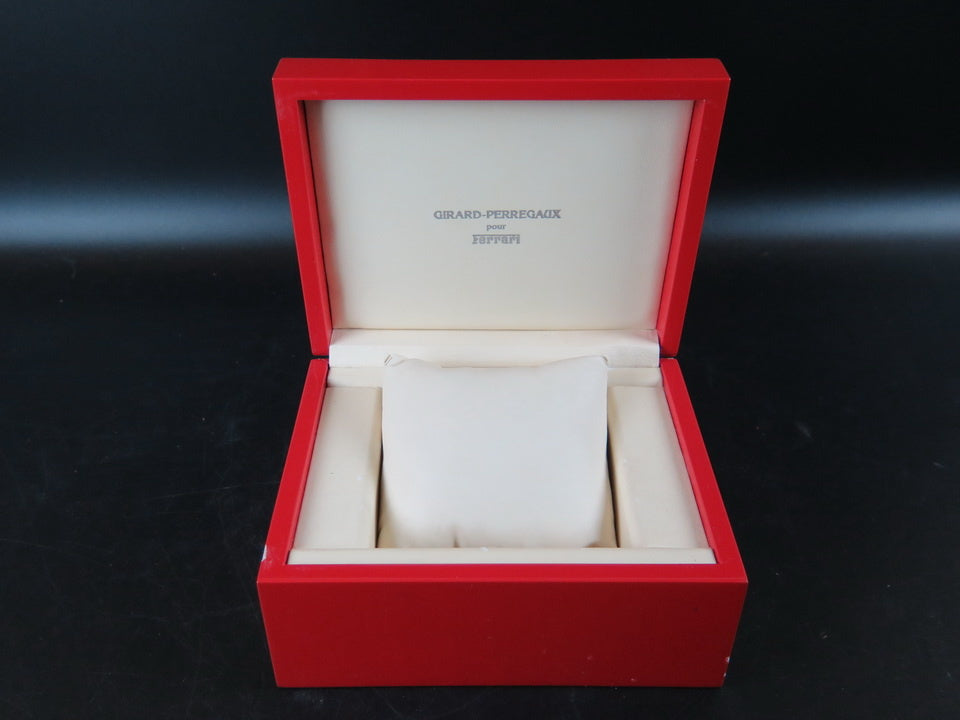 Girard-Perregaux Box Ferrari (1)