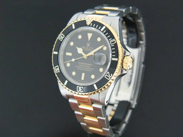 Rolex Oyster Perpetual Date Submariner  (1)