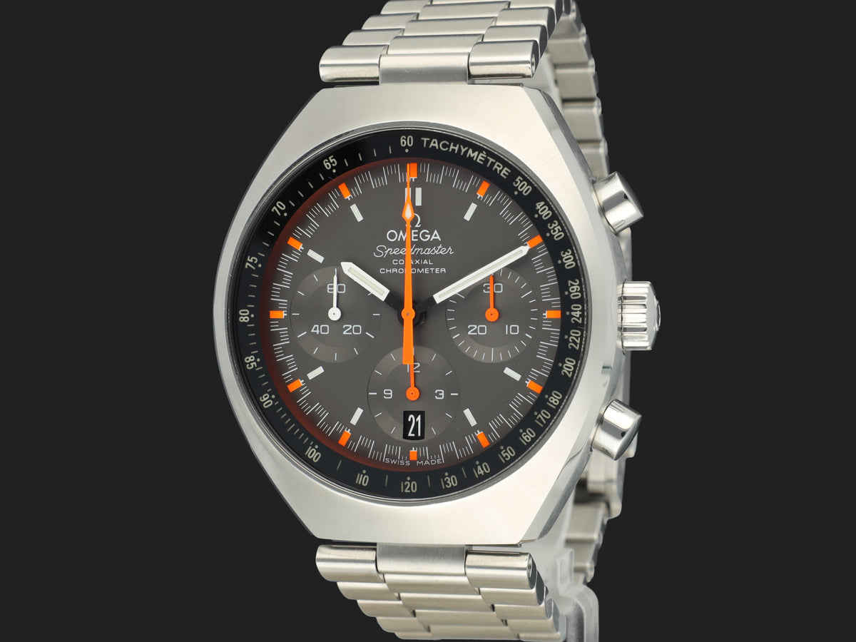 Omega Speedmaster Mark II 32710435006001 (1)