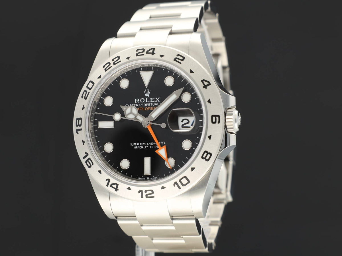 Rolex Explorer II Black Dial 226570 99% NEW (1)