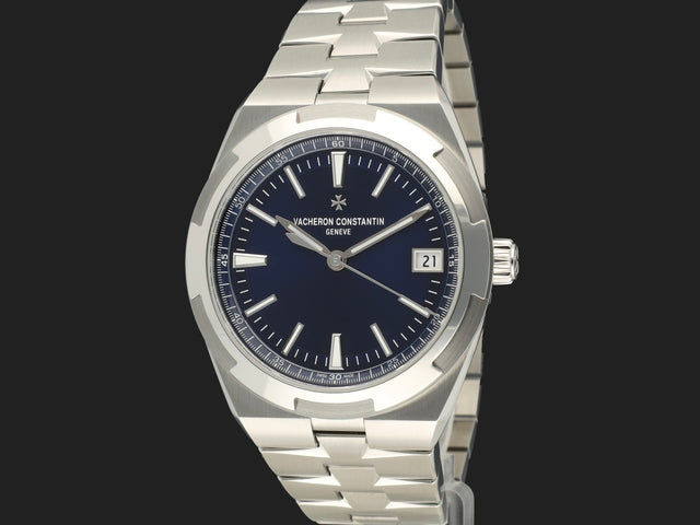 Vacheron Constantin Overseas Self-Winding Blue Dial 4520V 4520V/210A-B128