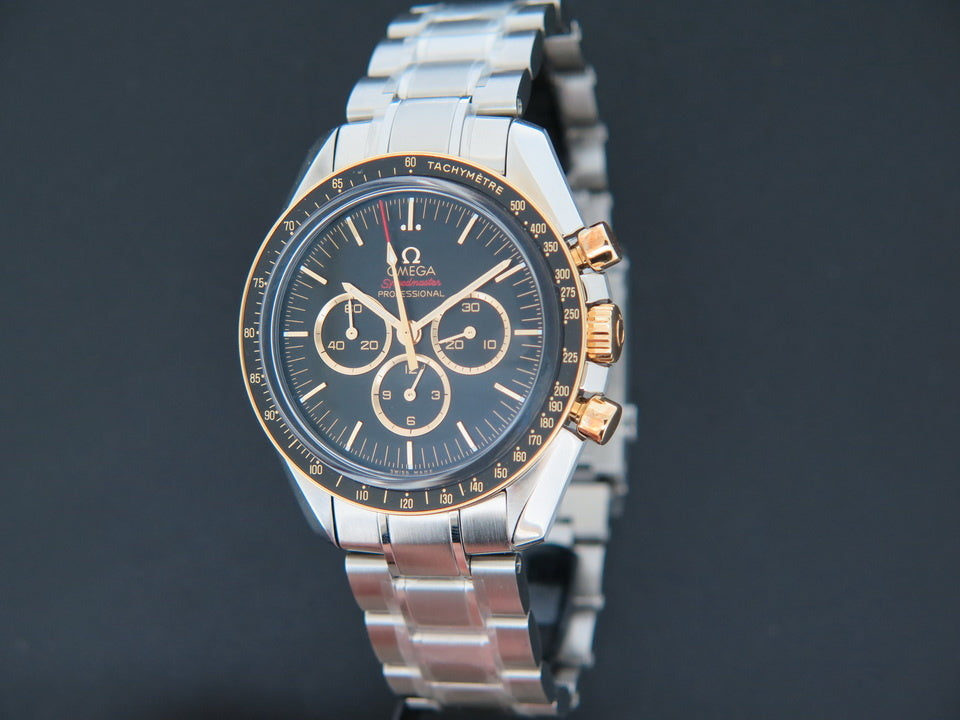 Omega Speedmaster Professional "Tokyo 2020" Limited Edition 522.20.42.30.01.001 (1)