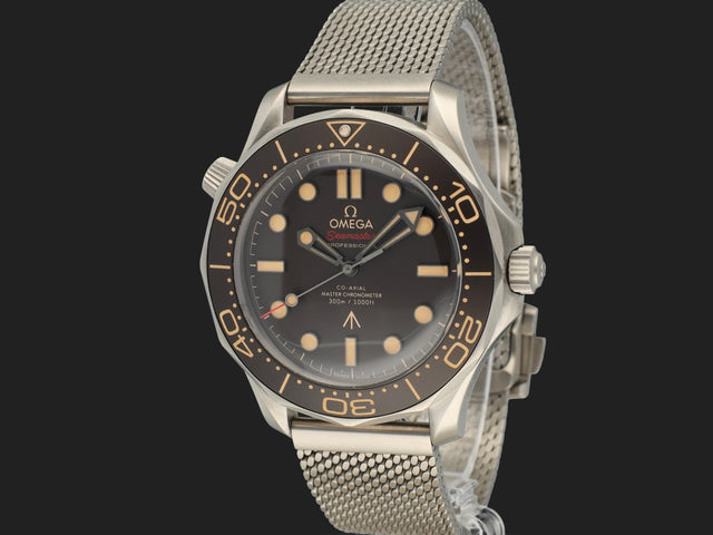 Omega Seamaster Diver 300M 007 Edition