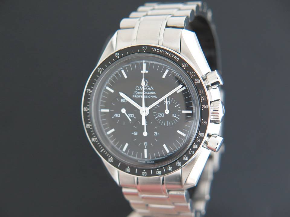 Omega Speedmaster Professional (1)
