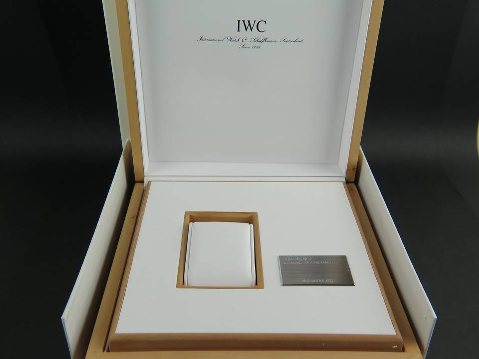 IWC Box (1)
