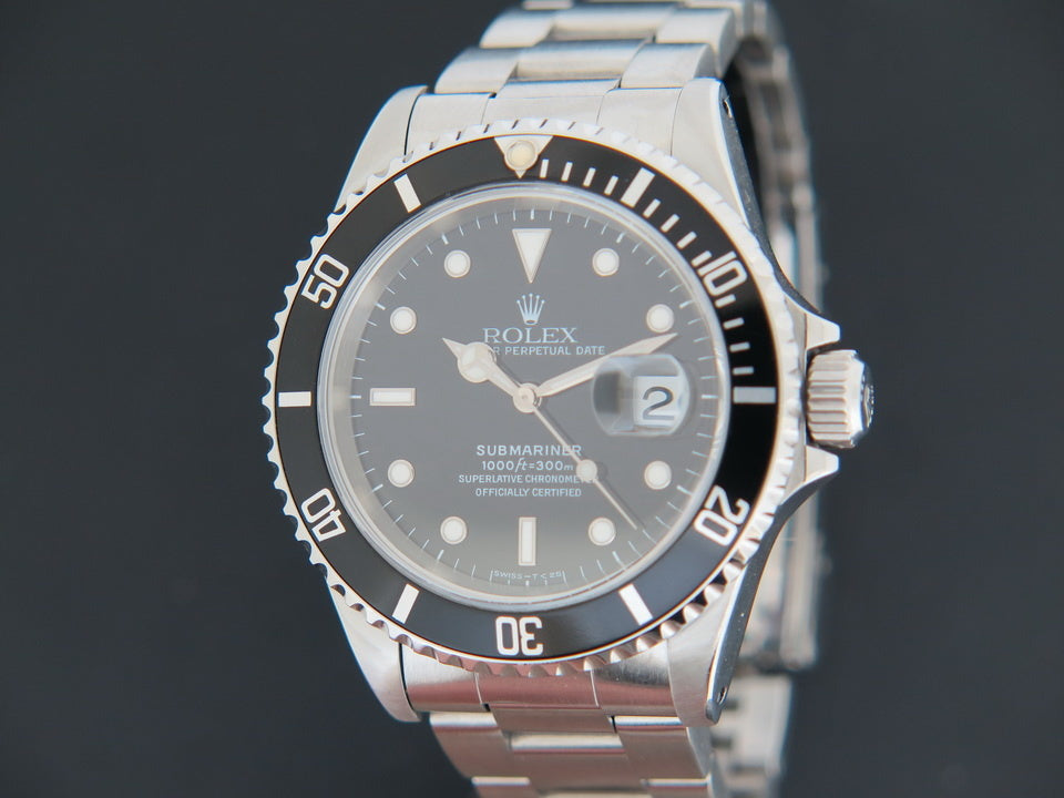 Rolex Submariner Date 16610      (1)
