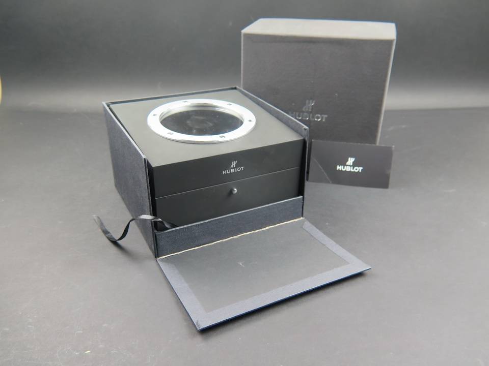 Hublot Box (1)