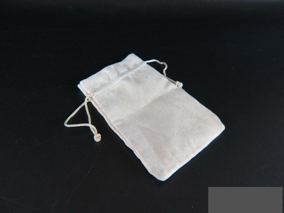 Omega Pouch (1)