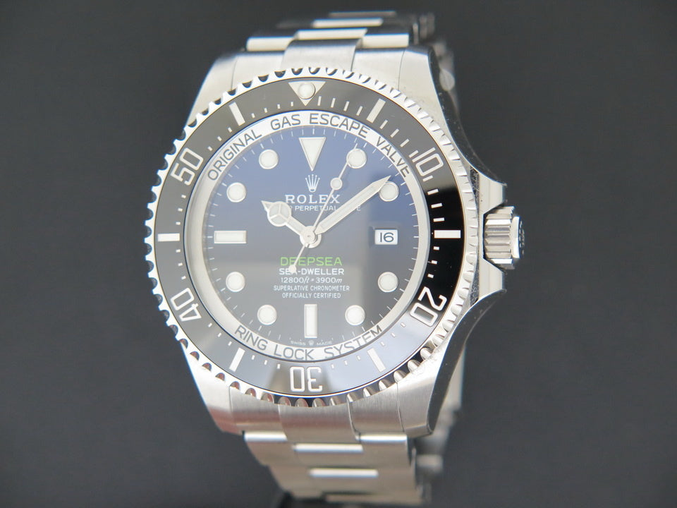 Rolex Sea-Dweller Deepsea D-Blue James Cameron 126660 NEW FULL STICKERS (1)