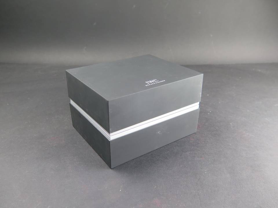 IWC Box (1)