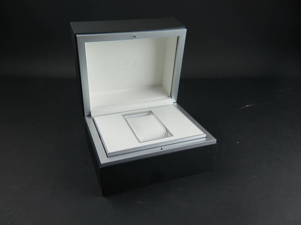 IWC Box (1)