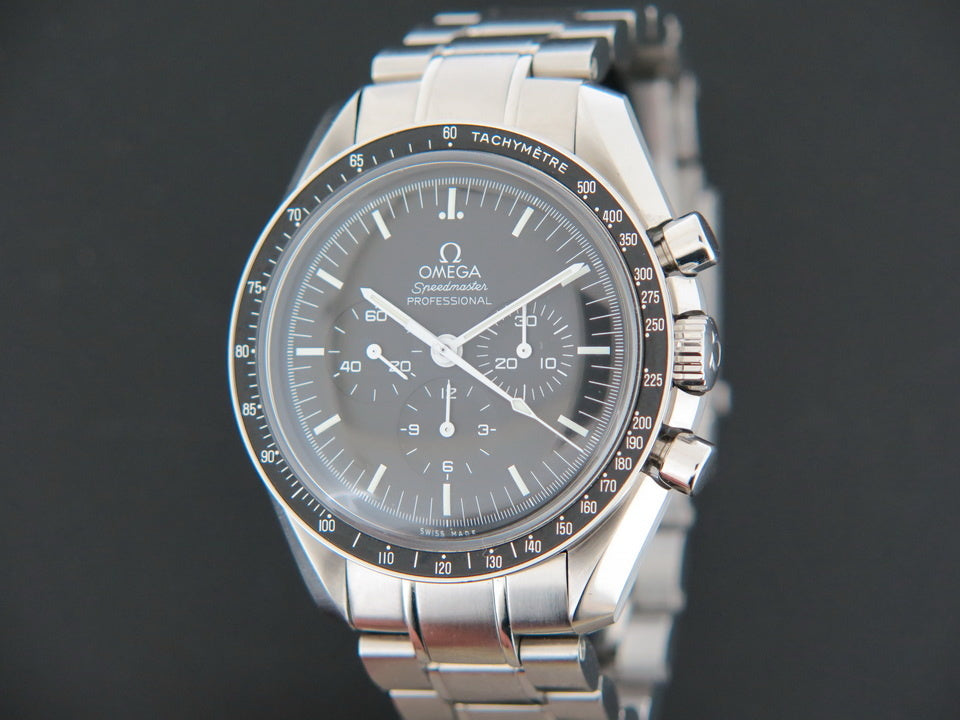 Omega Speedmaster Professional Moonwatch  (1)