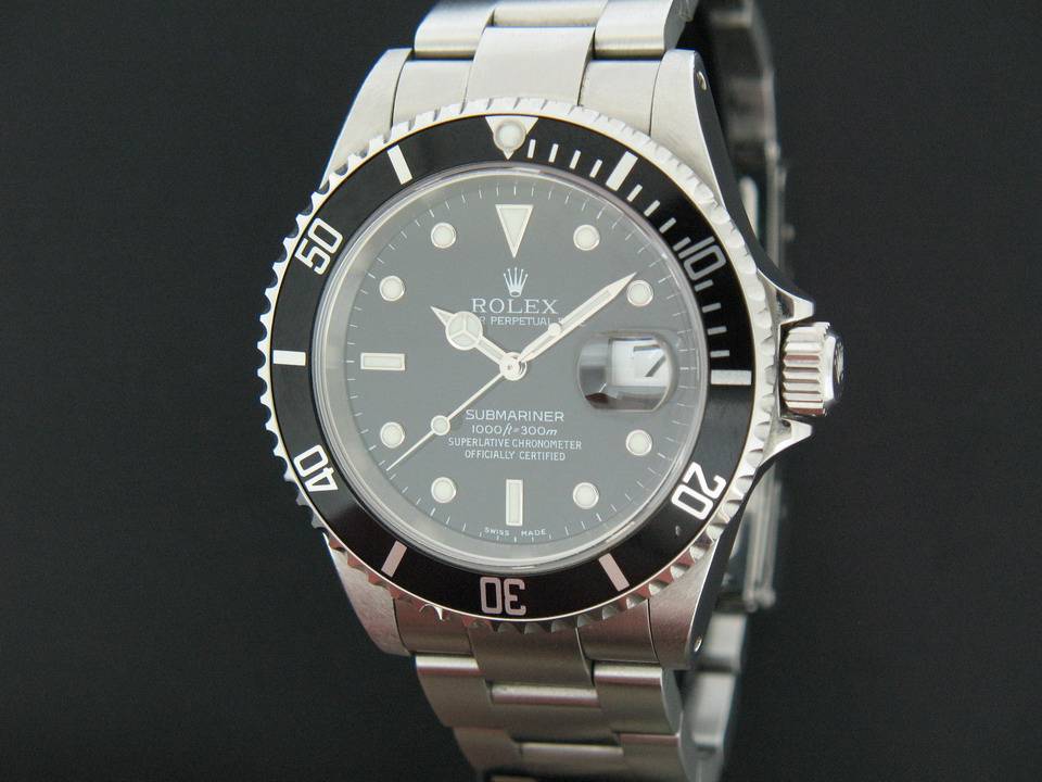 Rolex Oyster Perpetual Submariner Date (1)