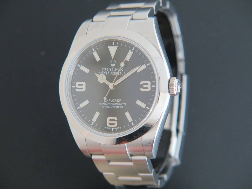Rolex Explorer 214270    (1)