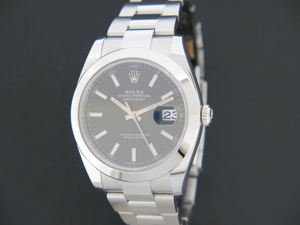 Rolex Datejust 41 Black Dial 126300 (1)