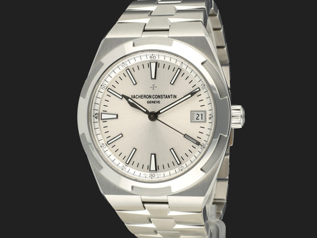 Vacheron Constantin Overseas Self-Winding Silver Dial 4500V 4500V/110A-B126