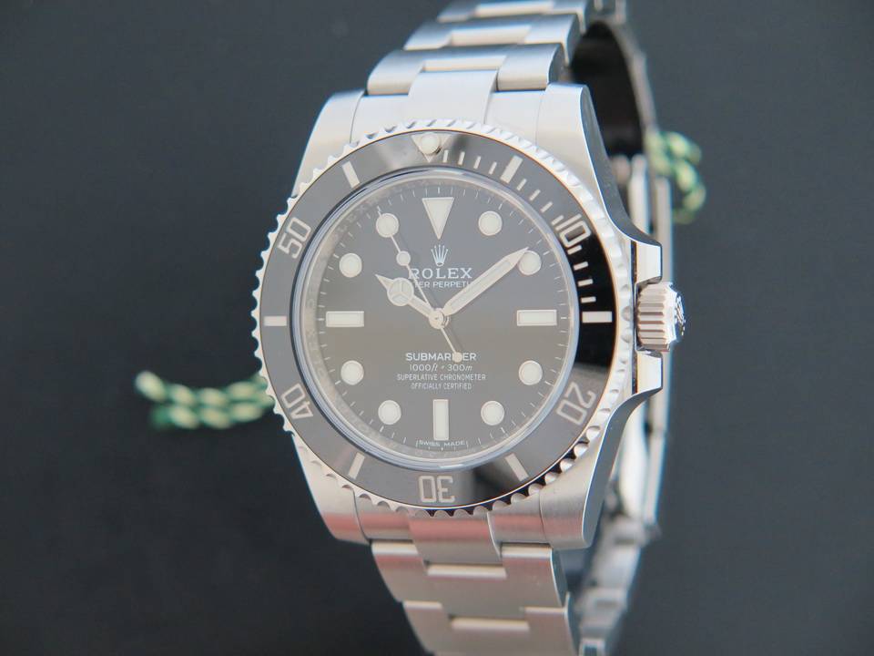 Rolex Submariner No Date NEW 114060 (1)